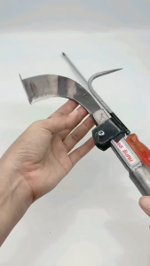 ตะขอติดมีด (ขนาด 2.2 เซนติเมตร) สีดำ ทำงานกรีดเสร็จเร็วขึ้น ขอเกี่ยวยาง ใช้งานง่าย ประหยัดเวลาควักขี้ยาง