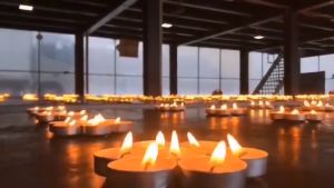 เทียนทีไลท์ 10ชิ้น/1กล่อง มี 3สี ขาว/แดง/เหลือง จุดได้นาน ประมาณ 4ชั่วโมง ไร้ควัน