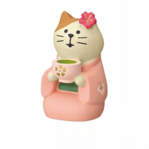 Creative Japanese Style Spring Cherry Blossom Viewing Cartoon Triangular Cat Hand-Painted Desktop Decoration Resin Stress Relief Ornament