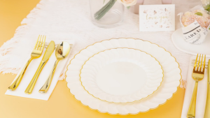 CABANI Elegant White Gold Lace Disposable Dinnerware Set - 50pcs Premium Plastic Plates Cutlery & Cups