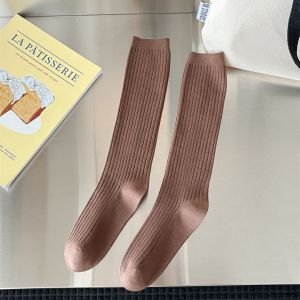 ฤดูใบไม้ร่วง ฤดูหนาว ผู้หญิง ถุงเท้าข้อเท้าเข็มคู่เข่าสูงไวน์แดงแนวตั้ง ลายทาง พรางหุ่น Effect Home Comfort ผ้าฝ้าย ถุงเท้า