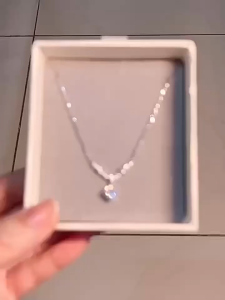 GLAMOR✨สร้อยคอเงิน Glitter V สร้อยคอเงินแท้925 จี้เพชร สไตล์เกาหลี สร้อยคอแฟชั่น สร้อยเพชร