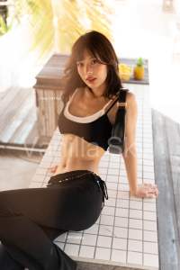 Vanilla sky: Casey mini top เสื้อสปอร์ตบรา ขาวดำตัวสั้น