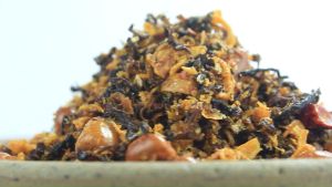 น้ำพริก ၼမ်ႉၽိတ်ႉဢီႇမဵတ်ႈၶူဝ်ႈ အီမျစ်ကြော် ရှမ်းမုန်ညင်းချဉ်ခြောက် น้ำพริกอี่เมดคั่ว น้ำพริกไทยใหญ่ ผัก อาหารพม่า ผักอบกรอบ ของกิน อาหาร ရှမ်းအစားအစာ ของกินพม่า myanmar အစားအစာ myanmar food myanmar ပစၥည္း မြန်မာအစားအစာ The Shan Shan food mongtaifoods