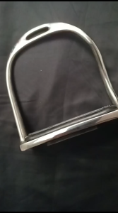Pijakan Kaki Spur Sanggurdi Stirrup Berkuda Equestrian Steel ST2104