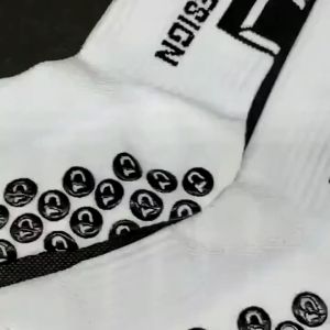 ถุงเท้ากันลื่น ถุงเท้าฟุตบอล ฟุตซอล หนานุ่ม ระบายอากาศได้ดี ป้องกันลื่นได้ดีมาก เนื้อผ้าหนา ทนทาน ไม่ขาดง่าย