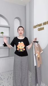 Bộ Nữ Quần Suông Gân Sọc + Áo Tay Ngắn In Hình Labuu Mẫu Mới - Women Top