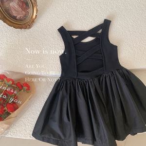 ชุดเดรสยาวปานกลางแขนสั้นสไตล์เจ้าหญิงคอวีเปิดหลังสำหรับเด็กผู้หญิงในช่วงฤดูร้อนปี 2023 ทรงเอ กระโปรงทรงสั้น