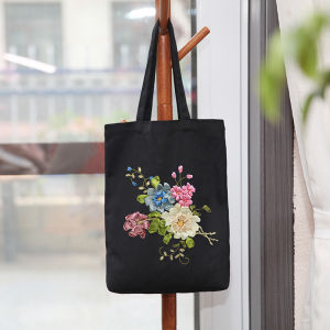 กระเป๋าผ้าใบปักลาย DIY แฮนด์เมด สายรัด ลายปักสามมิติ กระเป๋าสะพายไหล่ข้างเดียว งานฝีมือจากจีนแผ่นดินใหญ่