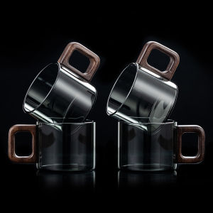 High Borosilicate Glass Tea Cup Heat Resistant Drinking Water Cup Coffee Cup Transparent Small Tea Cup with Wooden Handle