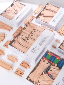 เลโก้ Leku ชุดต่อทางรถไฟแบบไม้ DIY สำหรับเด็ก ชิ้นส่วนขยายทางรถไฟแบบแยกตัว ของเล่นสร้างสรรค์สำหรับวัย 2-7 ปี