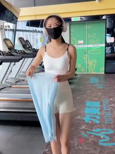 COZOK | Áo Thun Nữ Tay Dài Dáng Rộng Thoáng Khí Thoải Mái Mỏng Có Đường Xẻ Bên Áo Tập Thể Thao Thông Thường Dành Cho Chạy Bộ Và Các Hoạt Động Ngoài Trời
