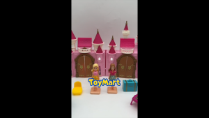 Travel Holiday Doll House Pretend Playset Princess Castle with Fashion Dolls and Dress Up Accessories