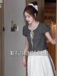 Áo Len Dệt Kim Màu Xám Cổ Bướm Tay Bồng Thanh Lịch Mùa Hè Áo Thun Nữ Cổ Tròn Tay Ngắn Màu Trơn Mặc Thường Ngày