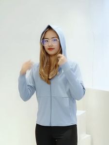 Hens Hoodie Sport Wanita: Desain Stylish & Bahan Berkualitas