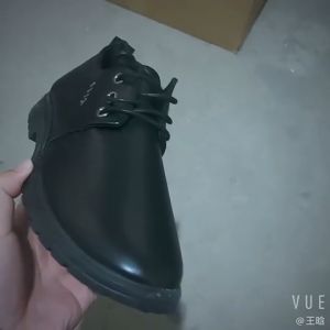 Brand GenGeGo COD （Datang Dalam 3 Hari）Sepatu karet untuk laki-laki Kulit Formal Sepatu Hitam Kasual Fashion Men Slip On Shoes