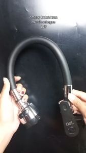 Kran Air Angsa Tembok Flexible Warna Hitam & Kran Cuci Piring 1/2\"