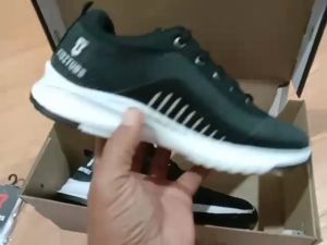 Sepatu Sekolah Anak Laki Laki Perempuan Cewek Cowok Warna Hitam Murah Tali Perekat Rekat Velcro Kecil Tanggung Umur Usia PAUD TK SD SMP SMA Kelas 1 2 3 4 5 6 7 8 9 0 Tahun - KIDZTUBS1900