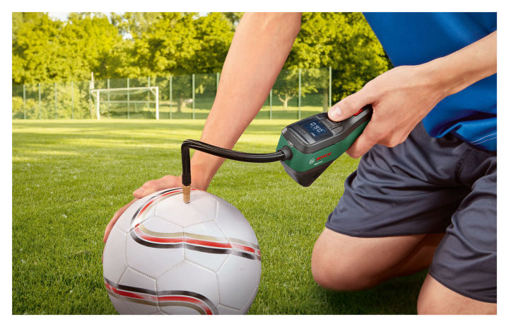 BOSCH Easy Pump New ปั๊มลมไร้สายขนาด 3.6 V แรงอัดสูงสุด 10.3 บาร์ (150 PSI) พร้อมระบบ Auto Stop ความยาว 24 ซ.ม. น้ำหนัก 0.4 ก.ก. ขาร์จ USB-C #0603947080