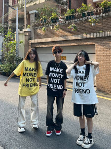 เสื้อยืดแขนสั้นพิมพ์ลายตัวอักษรสไตล์อเมริกัน ทรงหลวม สำหรับผู้ชาย ฤดูร้อน 2024 ผ้าฝ้าย ปกติ คอกลม แฟชั่น