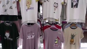 ชุดนอนผู้หญิงฤดูใบไม้ผลิฤดูใบไม้ร่วงฤดูร้อนรุ่นใหม่กางเกงขาสั้นแขนสั้นชุดสามชิ้นการ์ตูนชุดลำลองใส่อยู่บ้าน