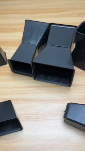 Cốt Vuông Cắm Hoa Bó Hoa Siêu Tiện Lợi Màu Trắng & Đen Thiết Kế Hiện Đại