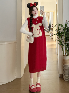 ชุดเดรสยาวแขนยาวลายการ์ตูนสำหรับผู้หญิงในช่วงฤดูใบไม้ร่วงและฤดูหนาว เดรสยาวปานกลางลายมัดย้อมสีแดง