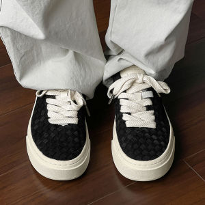 รองเท้าผ้าใบผูกเชือกสำหรับผู้ชาย ระบายอากาศได้ดี น้ำหนักเบา วัสดุยาง พื้นนุ่ม สไตล์ลำลอง รองเท้าผ้าใบแบบสวมสบาย