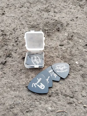 Pick Klaber Gitar akustik elektrik 10mm 20 pcs