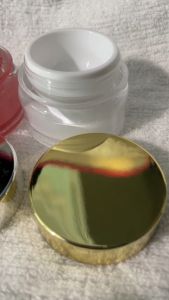 Hủ chiết mỹ phẩm QC san chiết kem thật dễ dàng có lót chặn chống tràn mẫu đẹp nắp tráng gương có mẫu lựa chọn