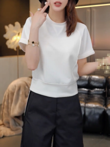 QINGNAER | Plus Size Simple Stylish T-Shirt for Petite