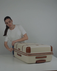 BRICS Bellagio 3 21" Carry-On Luggage Spinner