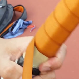 กริปพันด้า มิตรและมิตรมิตร ไม้เทนนิสและไม้แบดมินตัน รุ่น TOURNA CLASSIC TOUR GRIP ที่ 1.8 มม.ถูกแบ่งออกมา (เป็นไม่มีเปอร์เฟอร์)