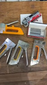 MYDIYHOMEDEPOT - Heavy Duty Hand Stapler Gun Nail Tacker Gun For Fastening Furniture Frame Paper Woodwork Tacker Staple