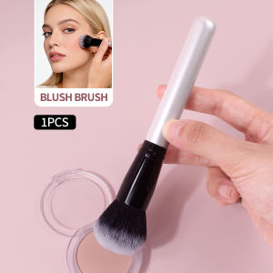 1PCS Soft Fluffy Blush Brush Silver Handle Free Shipping for Natural Cheek Makeup
