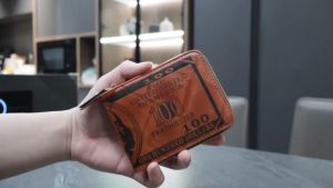 Mens Stylish Casual PU Leather Letter Print Minimalist Wallet Short Zipper Wallet Lightweight Multifunctional Wallet For Men