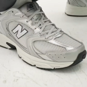 【100% Authentic】ของแท้พิเศษ NB530 รองเท้ากีฬาชายและหญิง Mens and Womens รองเท้าวิ่ง รองเท้าผ้าใบกีฬา Sports Shoes White