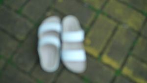 Christian Bale Julie Sandal Flat Platform Wanita: Sandal Casual Wanita yang Nyaman