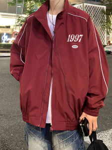 แจ็คเก็ตบินคอตั้งสีแดง แจ็คเก็ตฤดูใบไม้ผลิและฤดูใบไม้ร่วงสำหรับผู้ชาย สไตล์อเมริกันย้อนยุค เสื้อเบสบอลเยาวชน แจ็คเก็ตโพลีเอสเตอร์ 100%