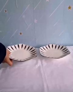 Đĩa Sứ Lục Giác Hoạ Tiết Lá Xanh Đường Kính 20.5 cm Dĩa Sứ Lục Giác Dễ Thương Decor Bàn Ăn