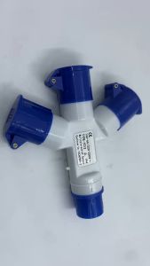 Multifunctional Waterproof Industrial Plug Socket 16A 1 In 3 Out Connector