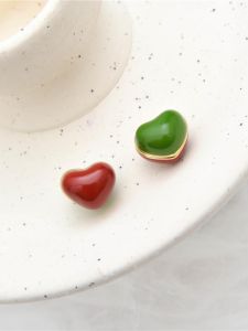 Sweet Atmosphere No Piercing Magnetic Heart Shaped Double Sided Red And Green Ear Cuff Fashionable Jewelry Accessory for Women