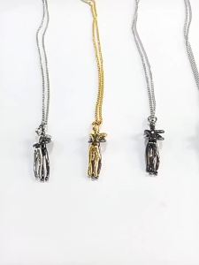 Hugging Necklace Stainless Steel Couple Hugging Necklace Pendant Suitable for Both Male and Female Couples Symbol of Love