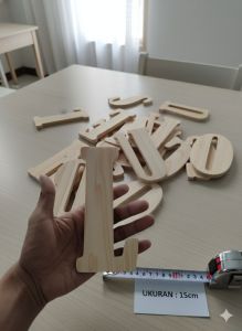huruf angka dari kayu ukuran tinggi 15cm huruf timbul kayu