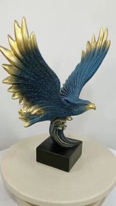 Pajangan Elang Biru Feng Shui Dekorasi Ruangan Kantor Rumah Tamu Patung Motivasi Energi Positif Kehidupan Kesuksesan Kebijaksanaan Hawk