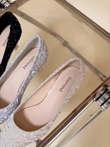 Daphne | Giày Mũi Nhọn Cổ Thấp Phong Cách Pháp Đẹp Đẽ Chấm BiThoải Mái Gót Cao