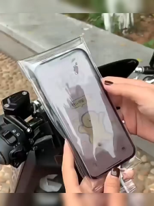 Motorcycle Waterproof Phone Bag with High Sensitivity Charging Port for Easy Charging and Comprehensive Protection