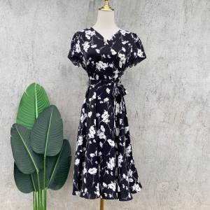 Váy Midi Chữ a Họa Tiết Hoa Cổ Chữ V Tay Ngắn Thắt Lưng Đen Thanh Lịch Mùa Hè Cho Nữ