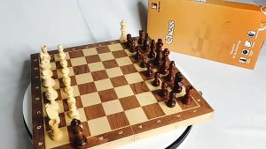 39cm Wooden Chess Set Folding Magnetic Large Board With 34 Chess Pieces Interior For Storage Portable Travel Board Game Set For Kid 🔥พร้อมส่ง🔥หมากรุกไม้กระดานไม้แข็งบล็อกไม้พับกระดานระดับไฮเอ