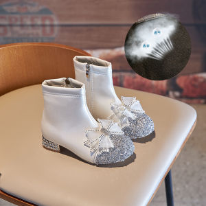 รองเท้าบูทสั้นเด็กผู้หญิงสีชมพู 2023 ฤดูใบไม้ร่วง ฤดูหนาว รองเท้าเจ้าหญิงแฟชั่นใหม่ ผ้าขนแกะ เรียงราย นุ่ม รองเท้าบูทมาร์ตินด้านล่างสําหรับเด็ก